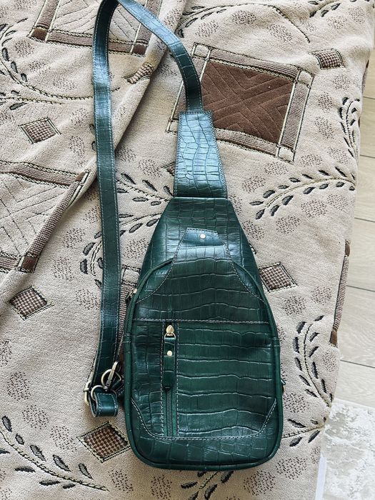 Срочно продам барсетку из кожи крокодила, Брали в Вьетнаме