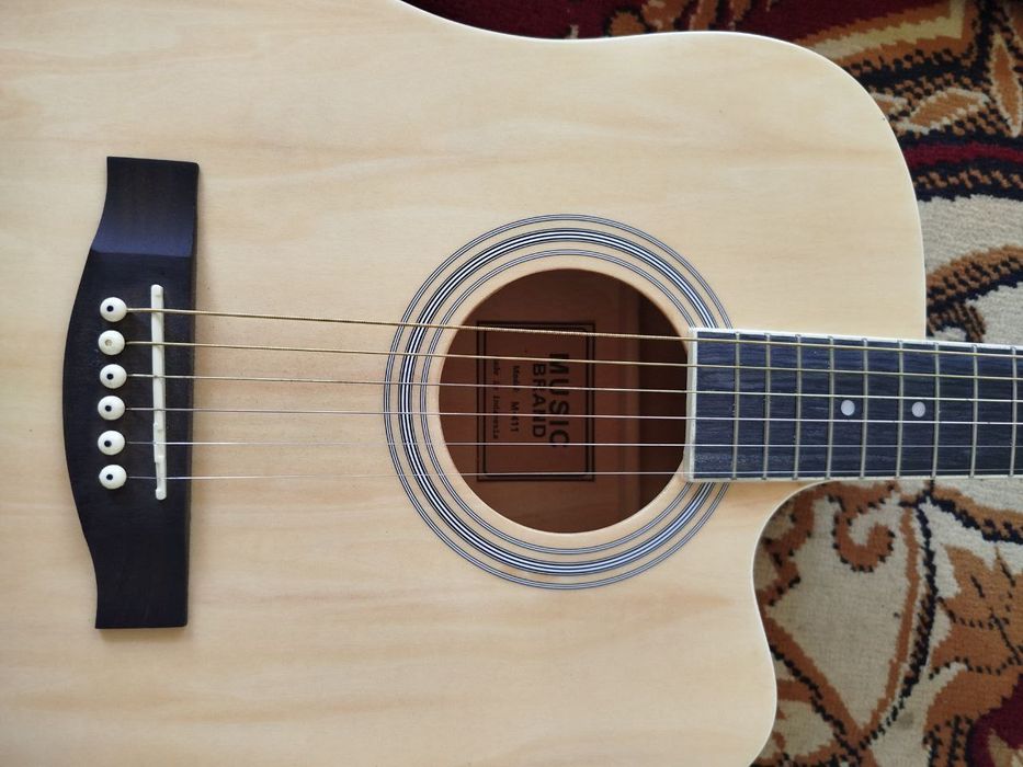 Gitara Sotiladi!! Eng zori