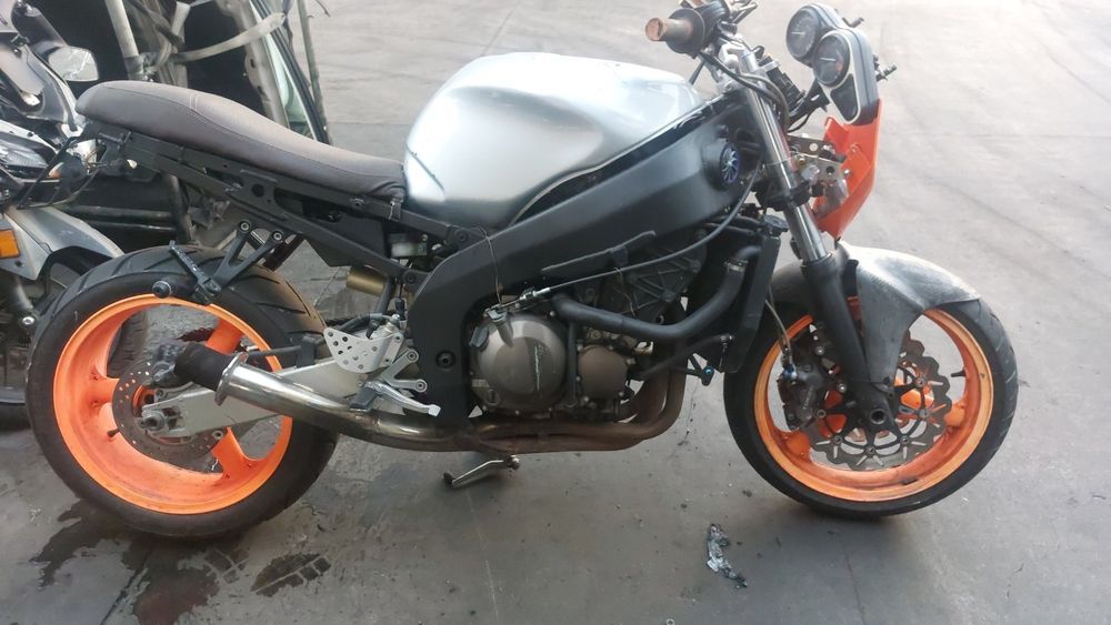 Мотоциклет (Кавазаки (Kawasaki  ZX-9R,ZX-6R)-на части