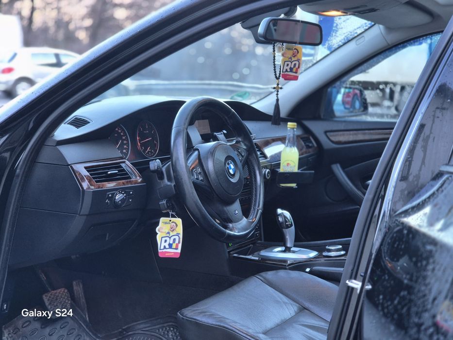 Bmw Seria 5 E61 530D 235 CP