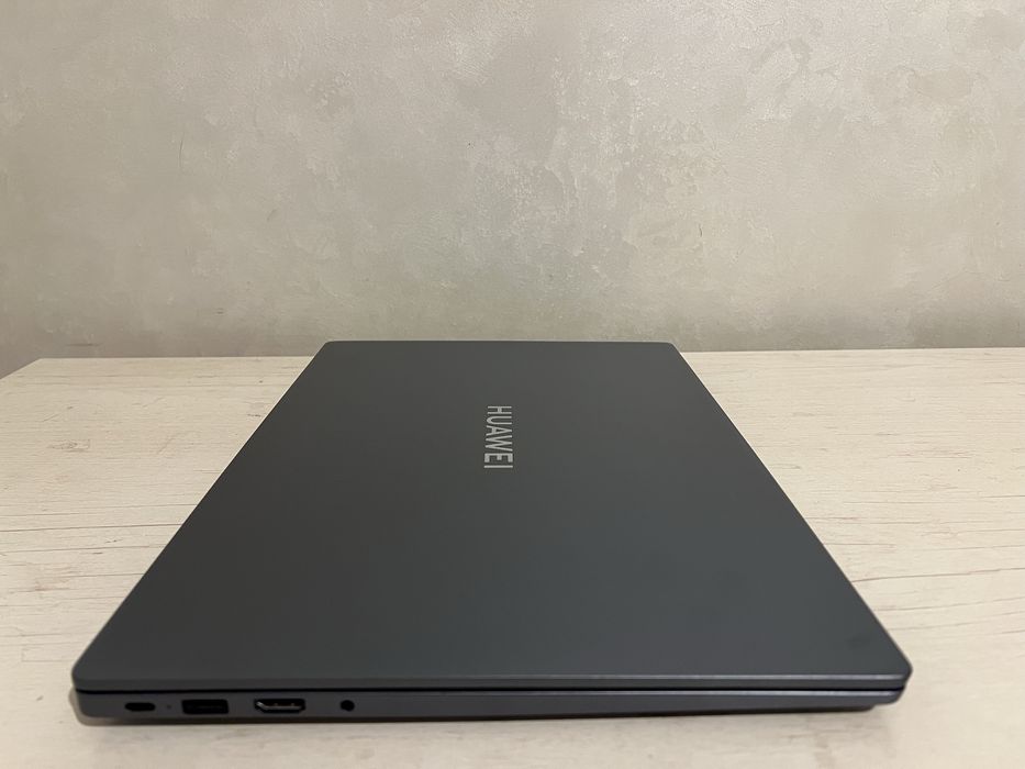 Huawei MateBook D16