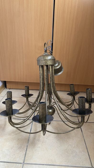 Люстра под бронзу на 8 свечей