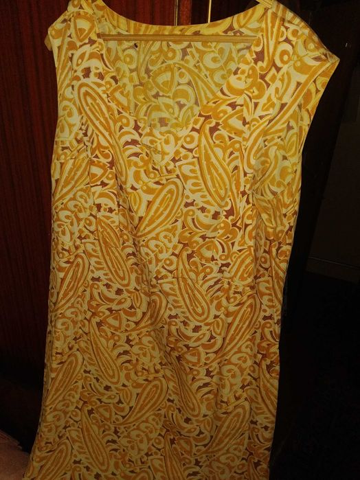 Платья женские 54-56 размеров в отличном состоянии.