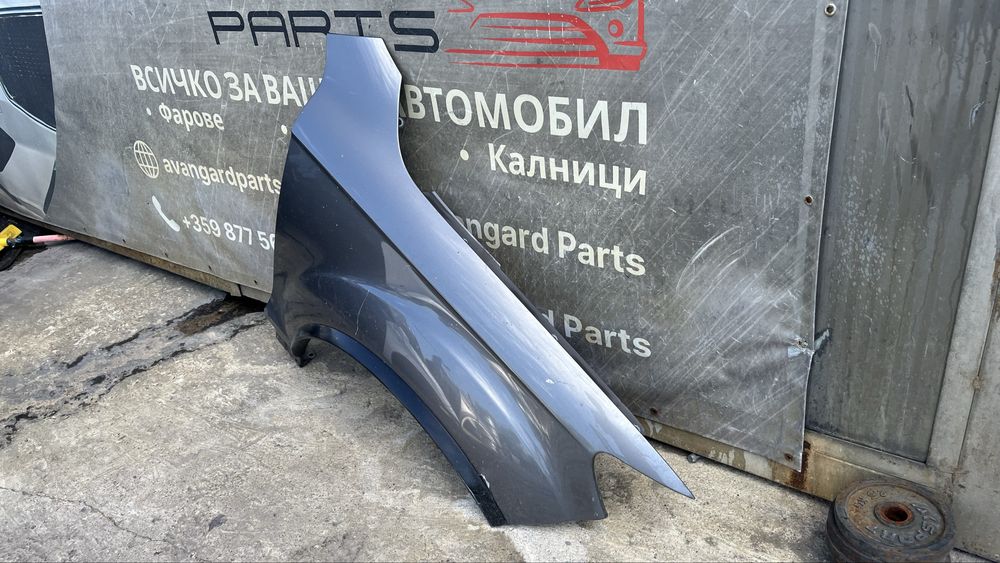 Преден десен калник Audi Q7 4L0
