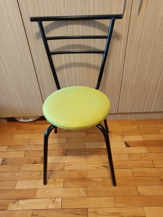 Трапезни столове  4бр