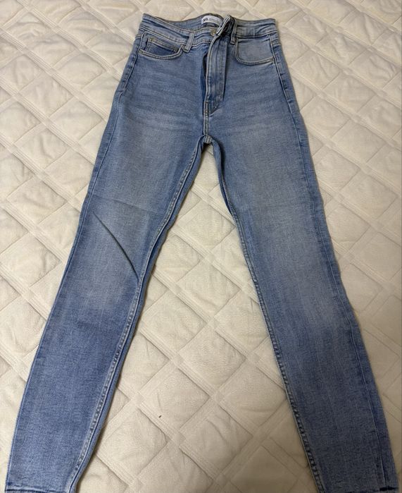 Продам качественные джинсы