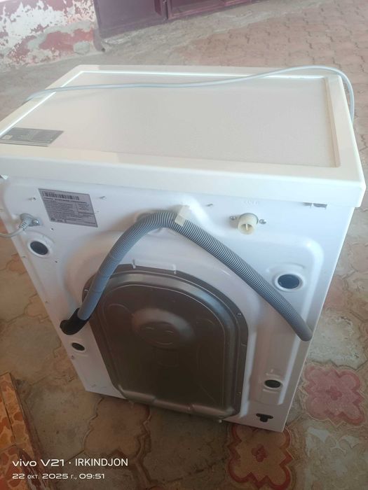 Холодильники, Стиральная машинка, телевизоры.