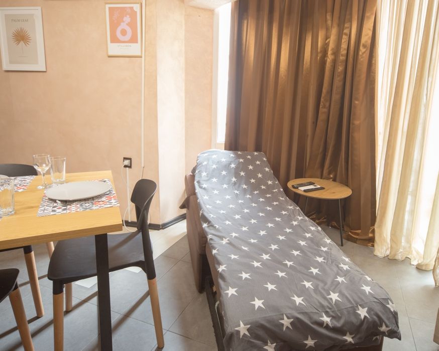 Aleks Holiday-Нощувки Бургас топ център безплатно паркомясто морска г