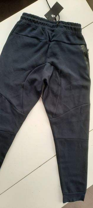 Ново мъжко долнище Nike Tech