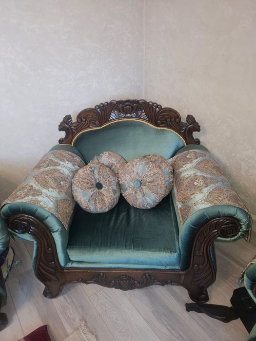 Диван в гостинную