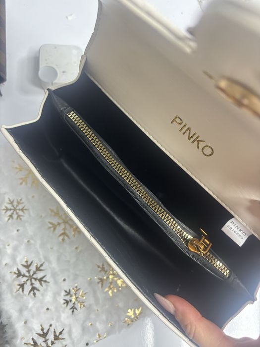Нова чанта Pinko