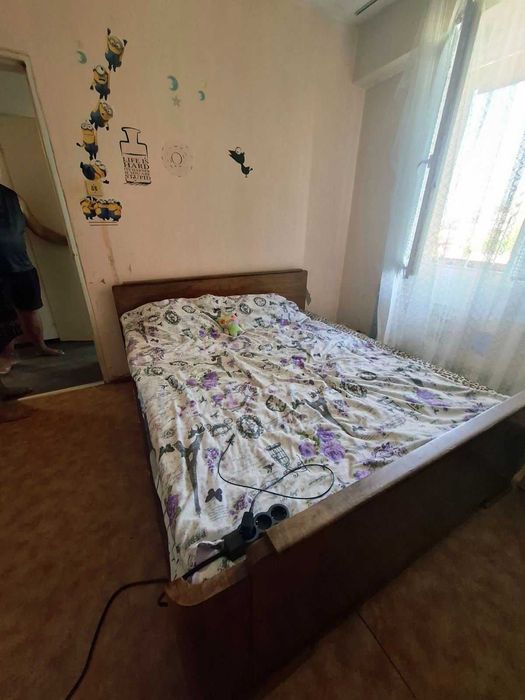 Подаряват се мебели