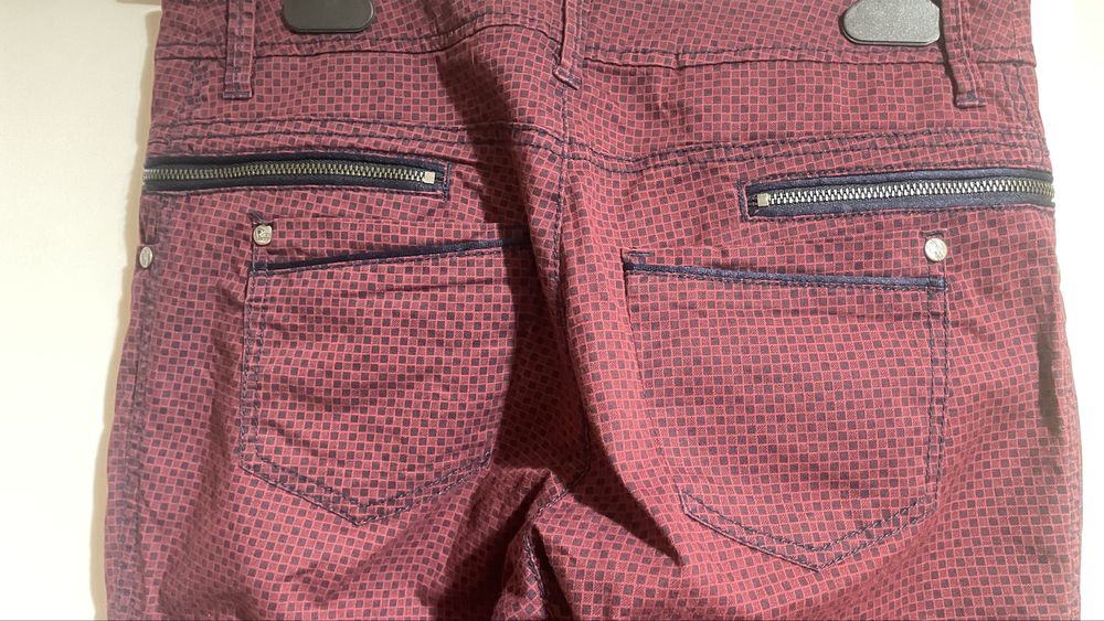 Костюм Роси - 36 EU сако и панталон, в много добро състояние