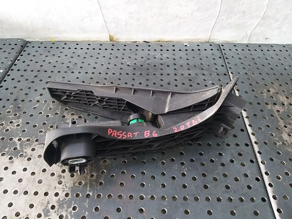 Pedala acceleratie 2.0 tdi vw passat b6 3c 1k1723503l 6pv00860001