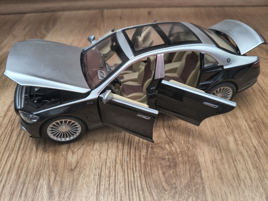 Machetă Maybach Metal