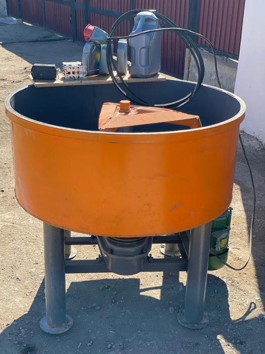 Бетонмешалка миксер