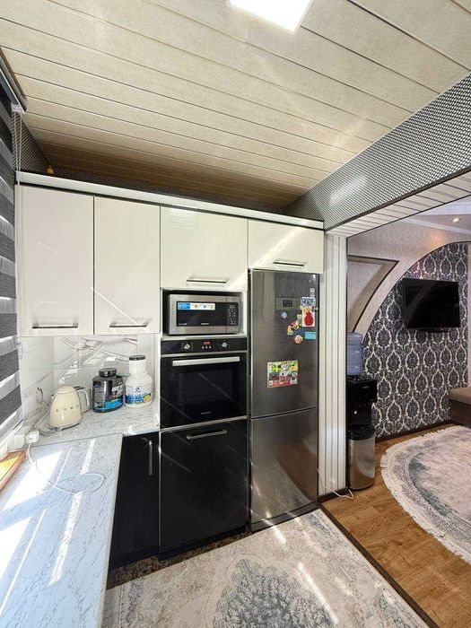 Сергели7. 9 каватли 4каватида 3 хонали хонадон сотаман.Балкон 2*6.