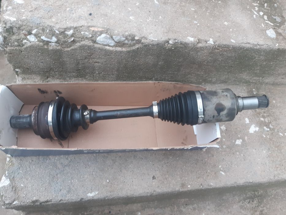 Предна Дясна Полуоска за S-Class 221 4×4 (2005 /2013)