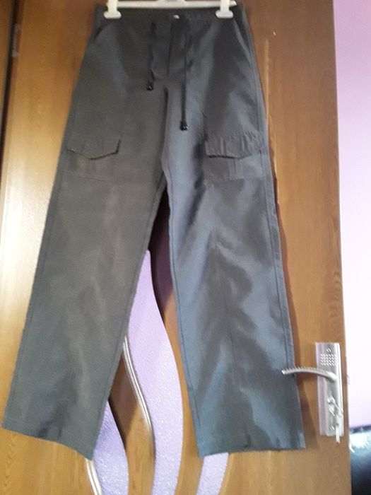 Vând Pantaloni Damă Evazati Mărimea 38 Noi