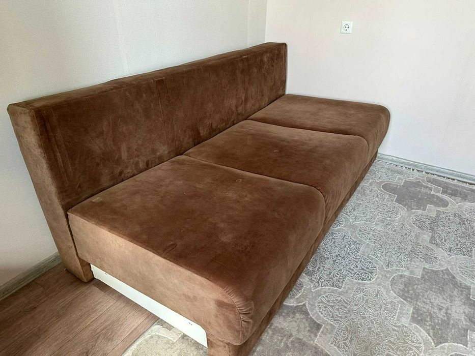 Диван-тахта продам срочно