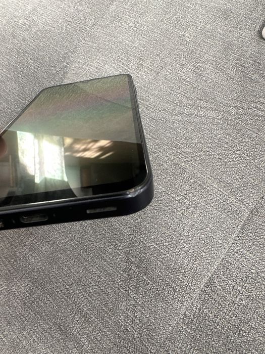 Samsung a25 много запазен