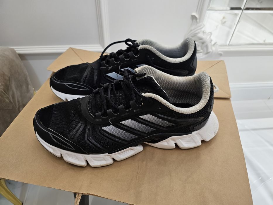 Кроссовки Adidas беговые