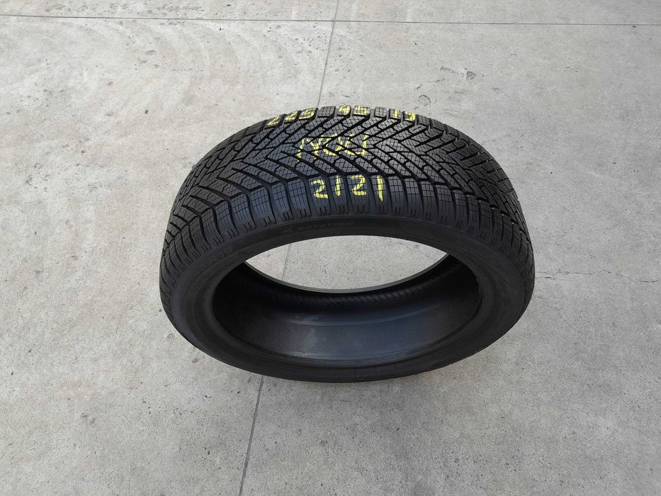 O anvelopa noua de iarna 225 45 19 pirelli cinturato winter 2 dot 2021