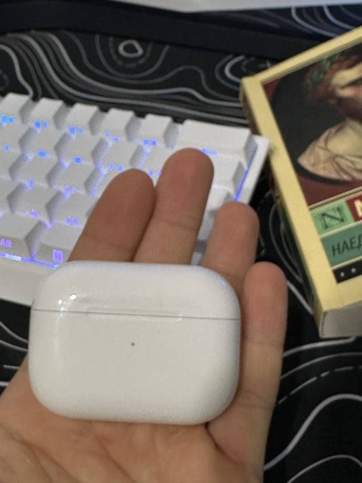 Кейс от наушников airpods pro ( 1 )