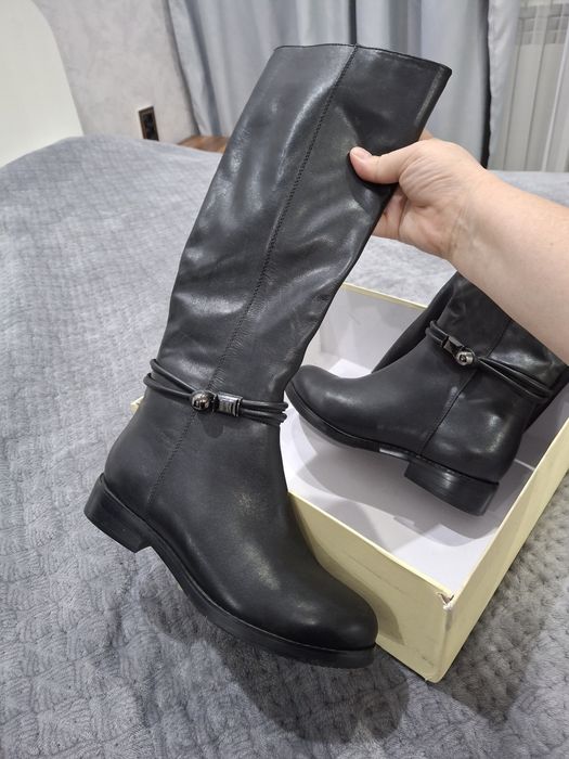 Продаются новые сапоги