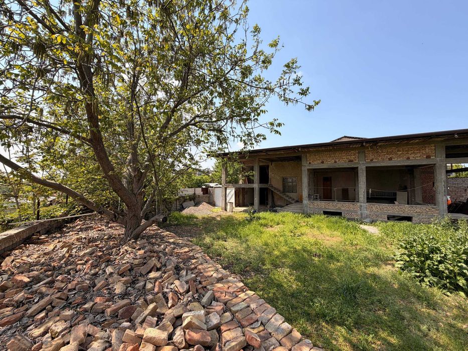 Продаю участок 8 сот. с Домом, выход в Сад 50га-2.5км за ТТЗ-Корзинка.