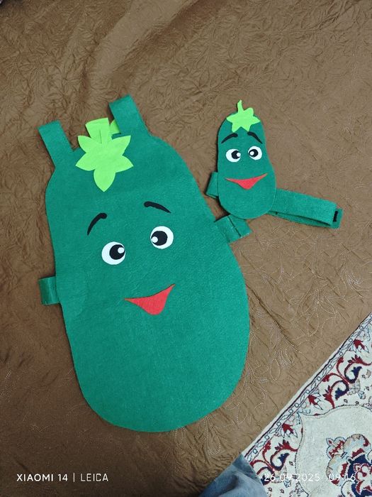 Продам костюм огурца