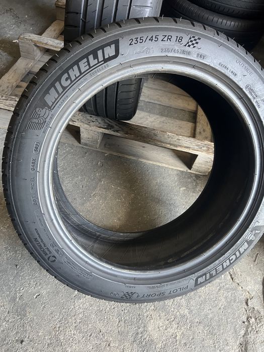 2 anvelope de vara 235/45/18 Michelin DOT 2021!