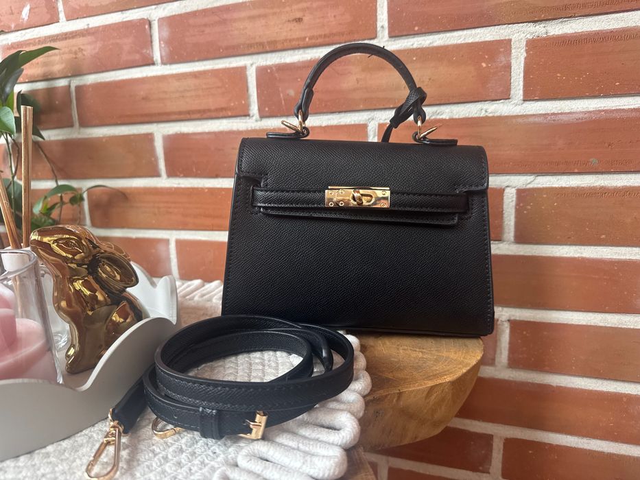 Pinko чанта Nine West