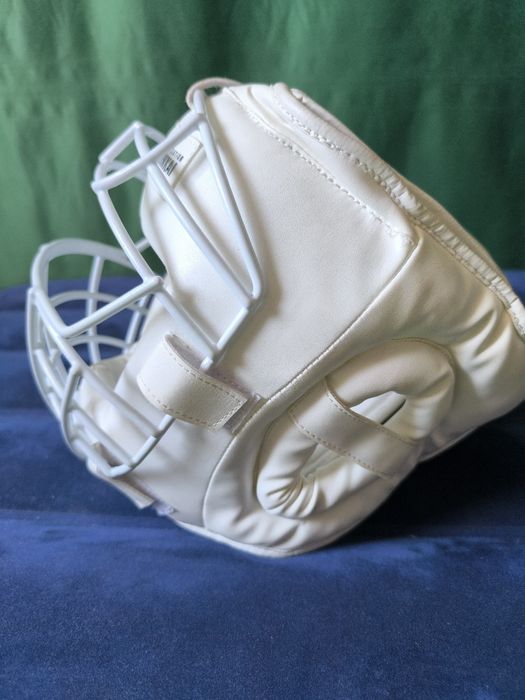 Продам шлем для каратэ