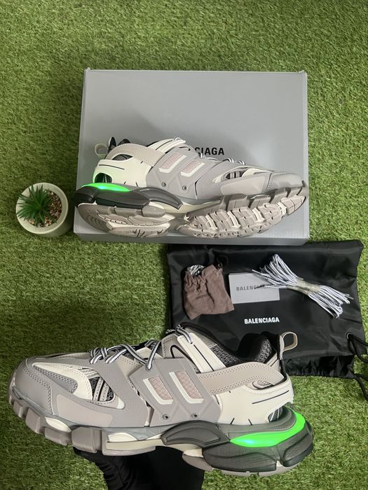 Balenciaga track gri led - 42/43