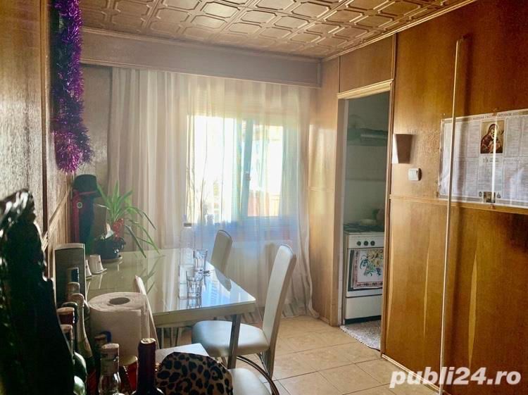 Apartament 3 camere, zona Lunei - DIRECT PROPRIETAR