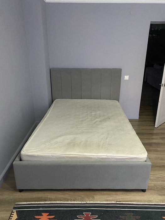 кровать продам срочно