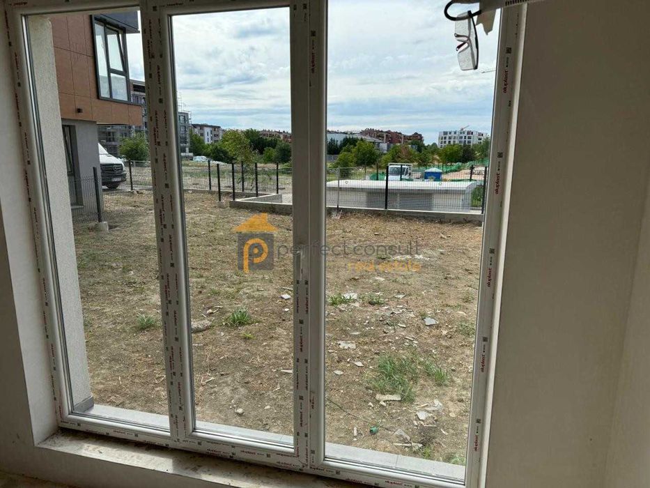 Продава се Двустаен апартамент в Пловдив, Остромила - 110 кв.м за 1955 €/кв.м - Снимка #3