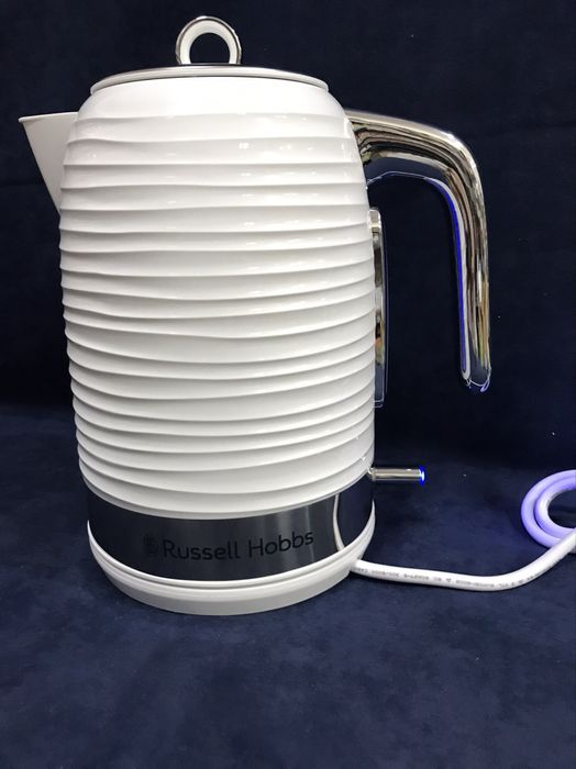 Електрическа кана Russell Hobbs