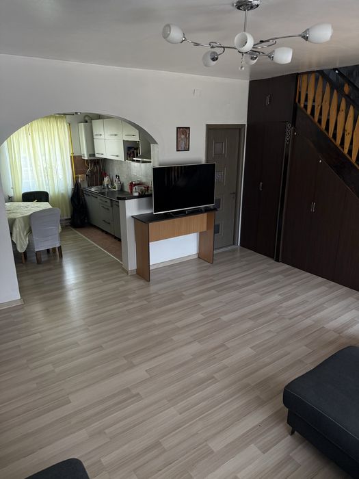 Vând casă în cartierul Făget