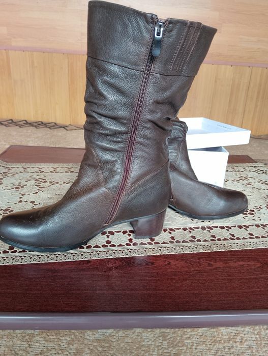 Сапожки кожаные продам