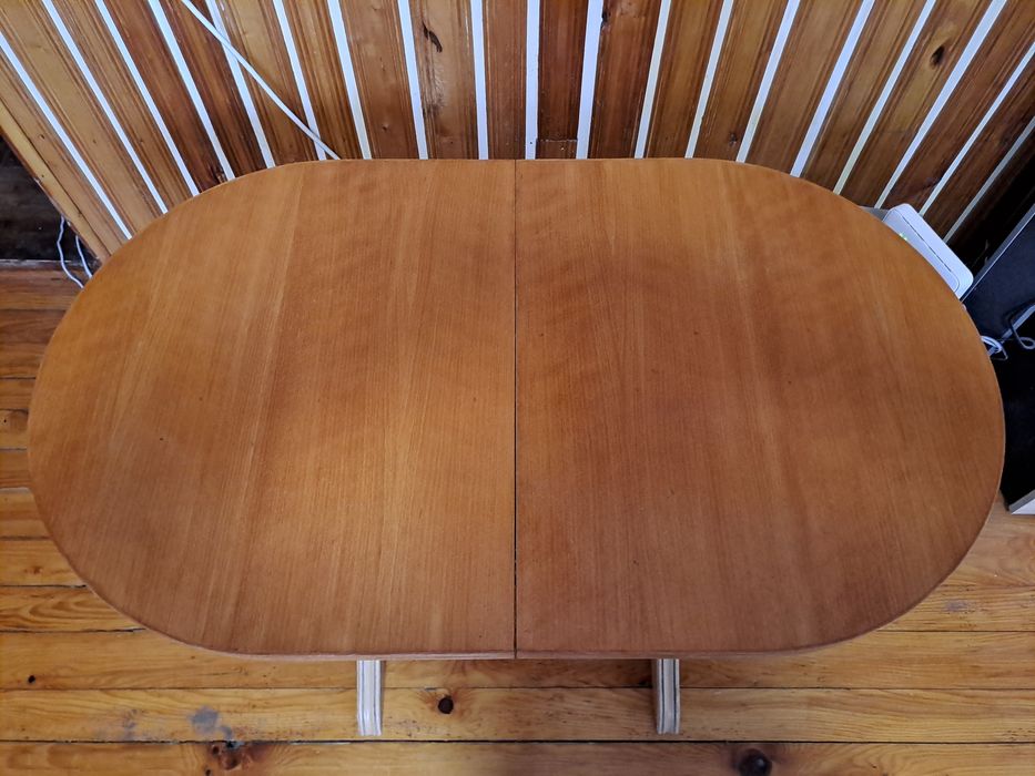 Холна маса дърво