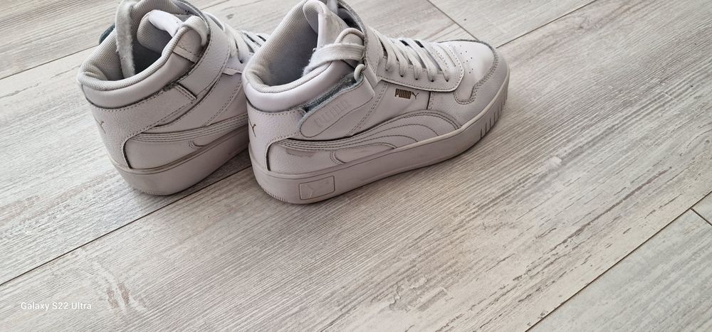 Маратонки Puma- бели