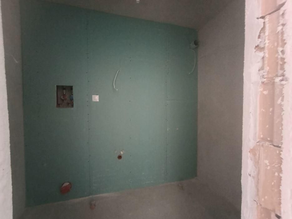 Многостаен за продажба в ж.к. Банишора