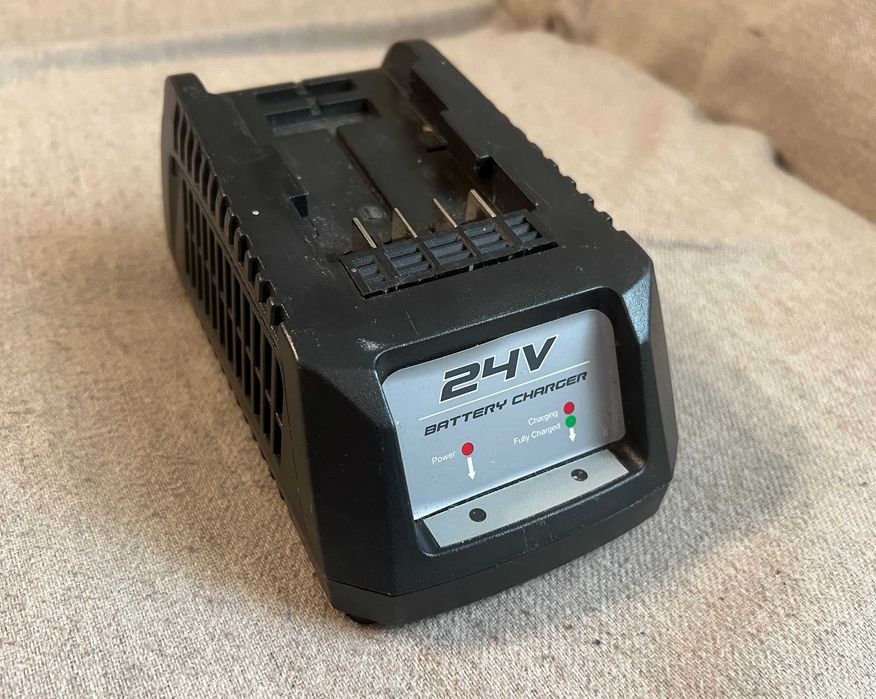 Incarcator GGP CG 24 Li 24V pentru acumulatori Li-Ion – functional