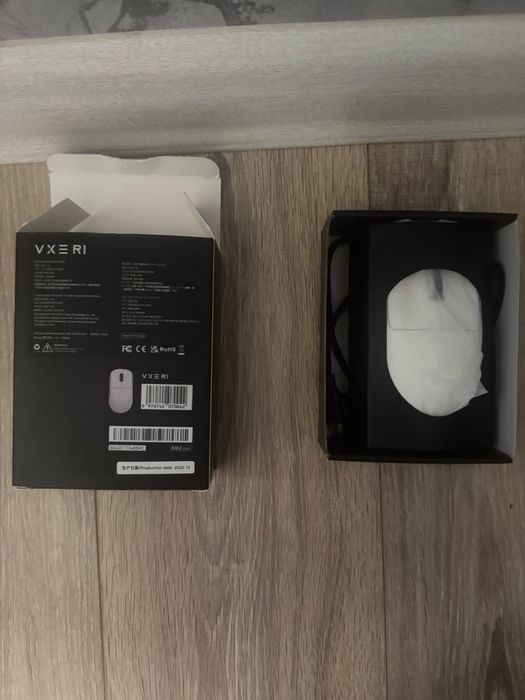 Мышка Vxe R1 белый