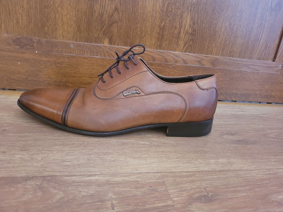 Официални обувки и мокасини