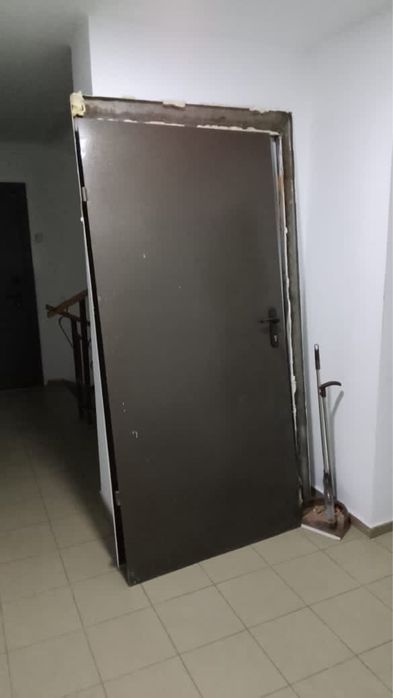 Продам дверь железный