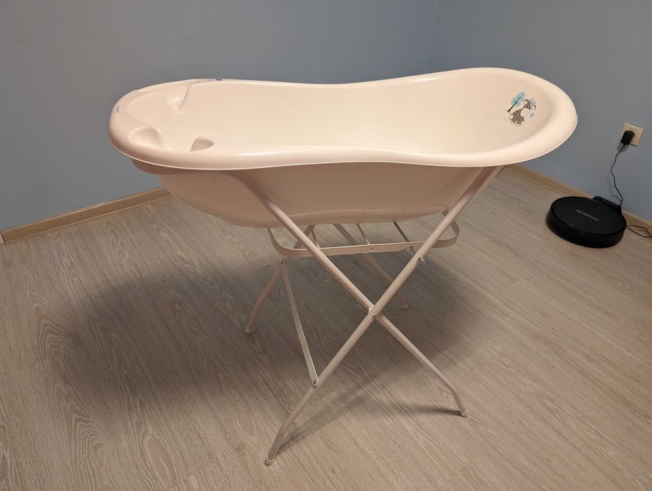 Бебешка ваничка със стойка