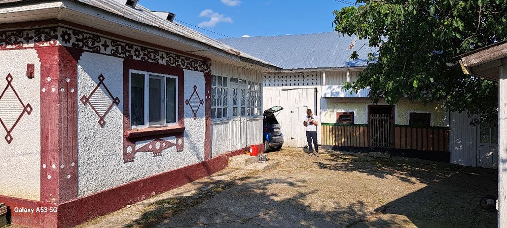 Vând casă în Străteni com Lozna